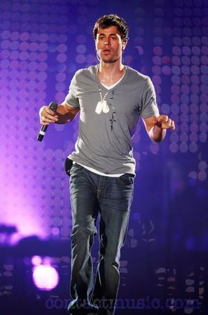 161613_Look... ehm you!.jpg